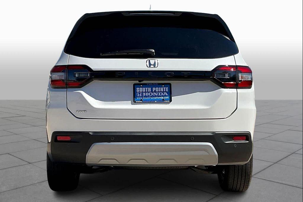 new 2025 Honda Pilot car, priced at $46,050