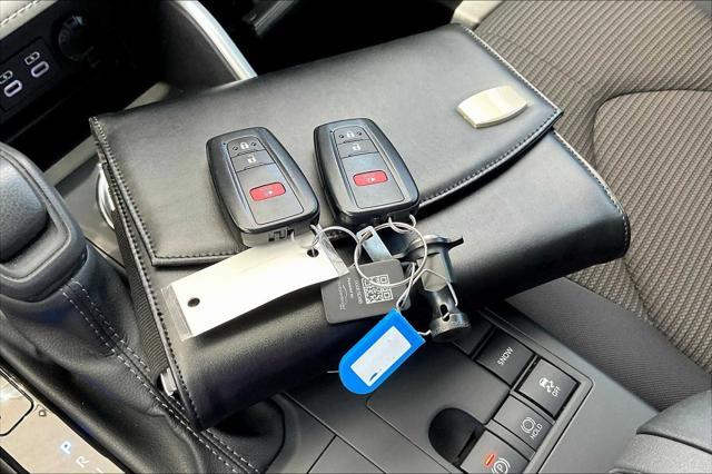 used 2023 Toyota Highlander car, priced at $35,999