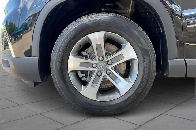 new 2025 Honda Pilot car, priced at $44,950
