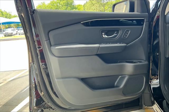 new 2025 Honda Pilot car, priced at $44,950