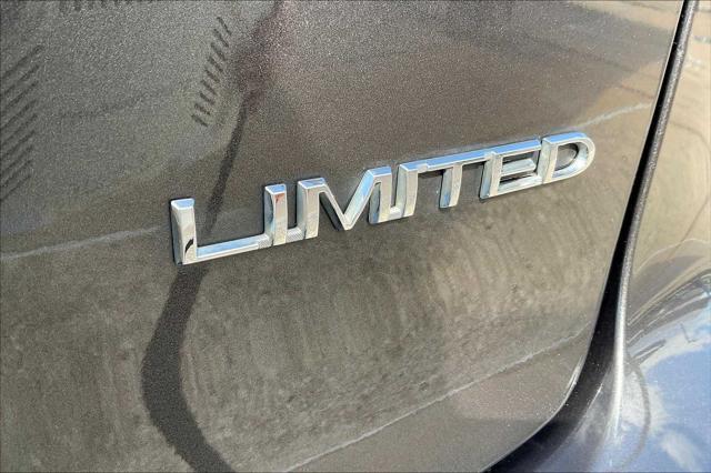 used 2017 Chrysler Pacifica car, priced at $12,999