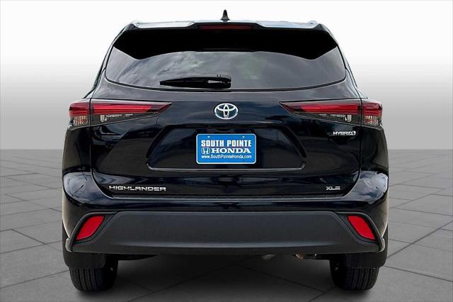 used 2024 Toyota Highlander Hybrid car, priced at $43,999