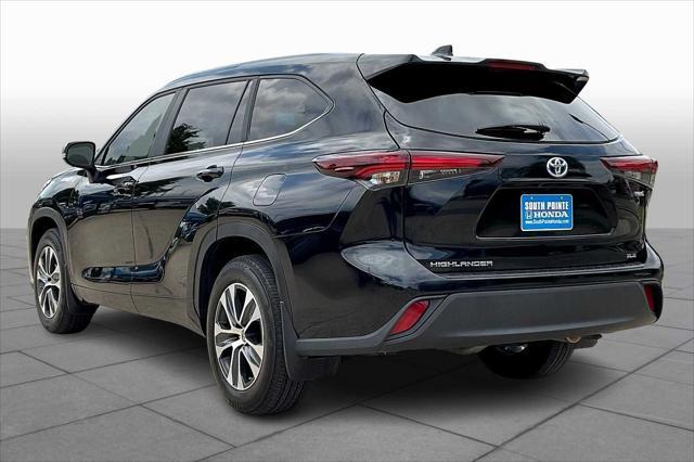 used 2024 Toyota Highlander Hybrid car, priced at $43,999