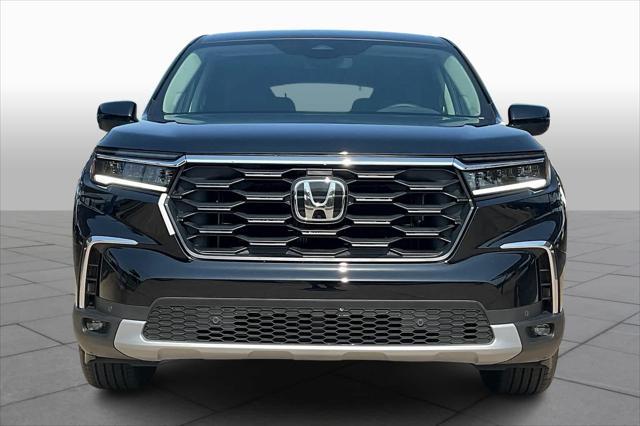 new 2025 Honda Pilot car, priced at $45,645