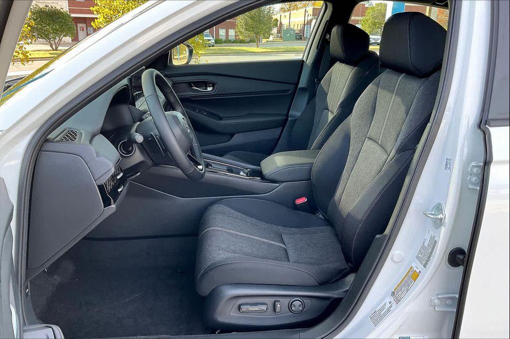 new 2025 Honda Accord Hybrid car, priced at $33,510