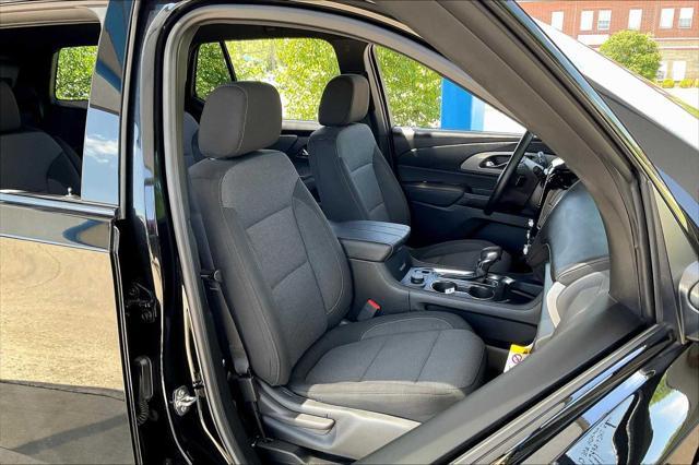 used 2023 Chevrolet Traverse car, priced at $31,999