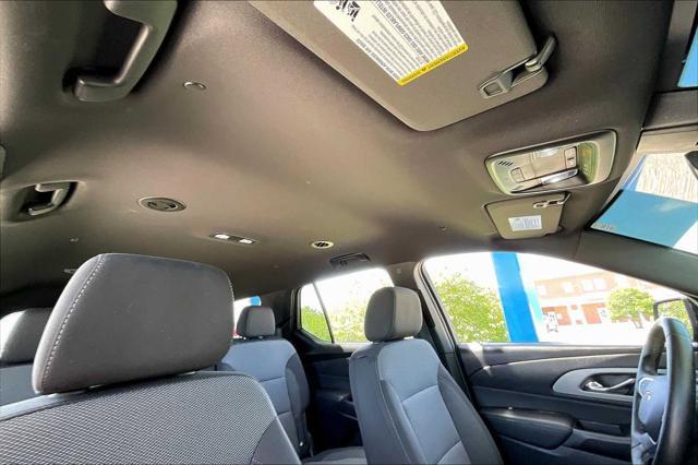 used 2023 Chevrolet Traverse car, priced at $31,999