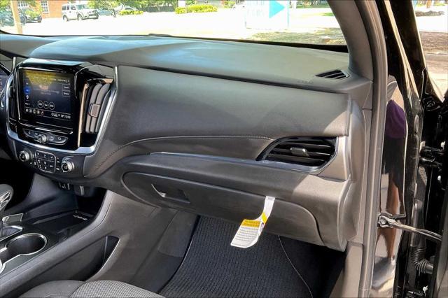 used 2023 Chevrolet Traverse car, priced at $31,999