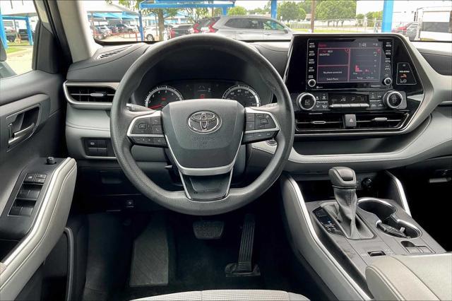 used 2022 Toyota Highlander car, priced at $30,699