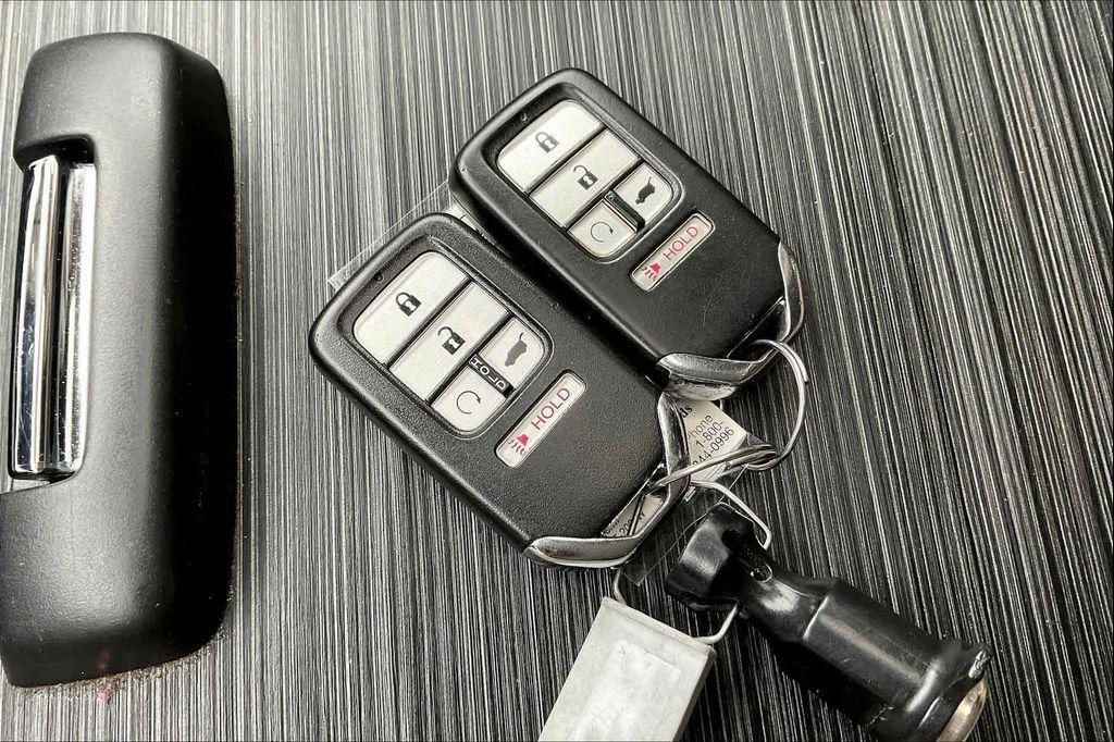 used 2016 Honda Pilot car, priced at $11,999