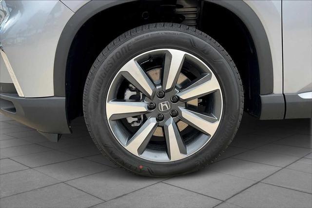 new 2025 Honda Pilot car, priced at $54,530