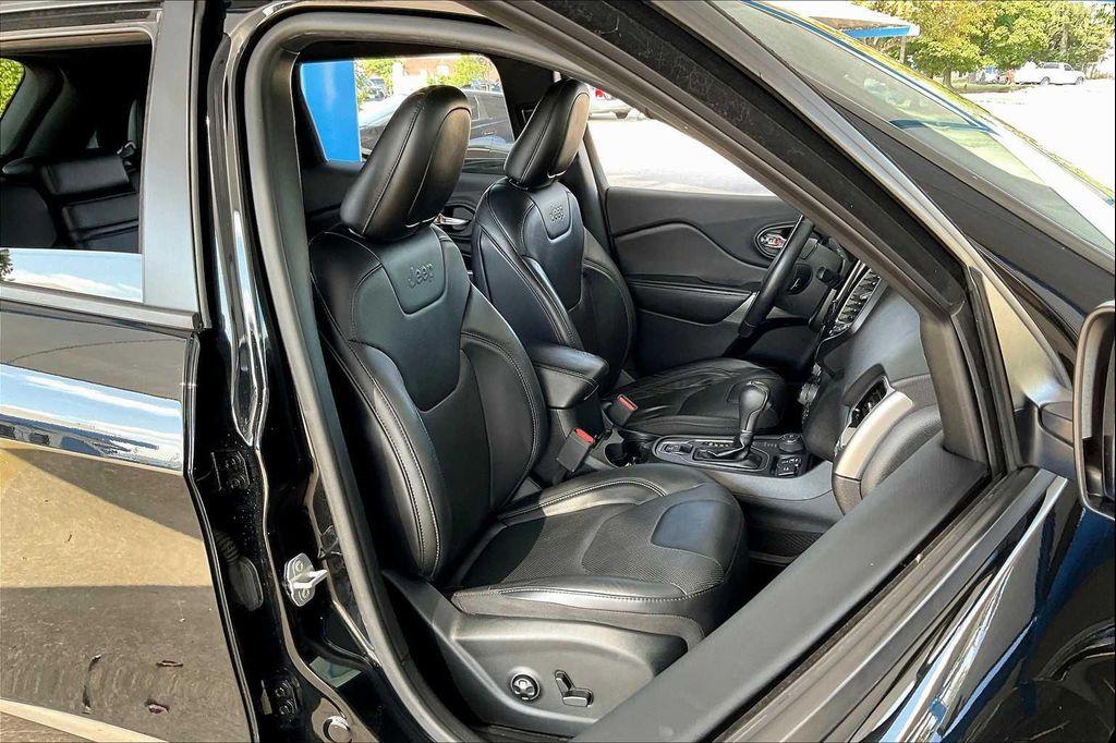 used 2019 Jeep Cherokee car, priced at $16,599