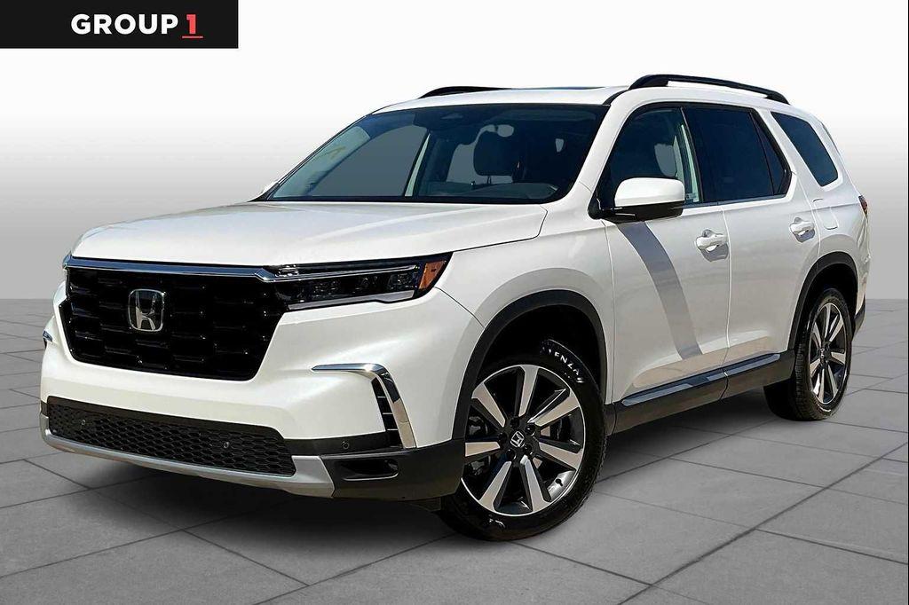 new 2025 Honda Pilot car, priced at $50,050
