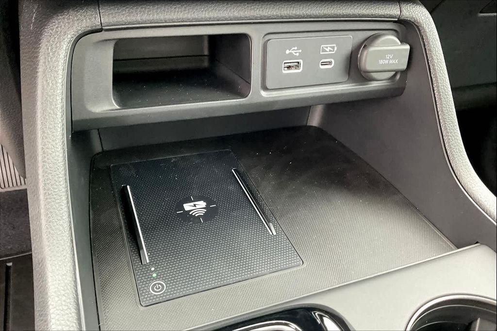 new 2025 Honda Pilot car, priced at $49,805