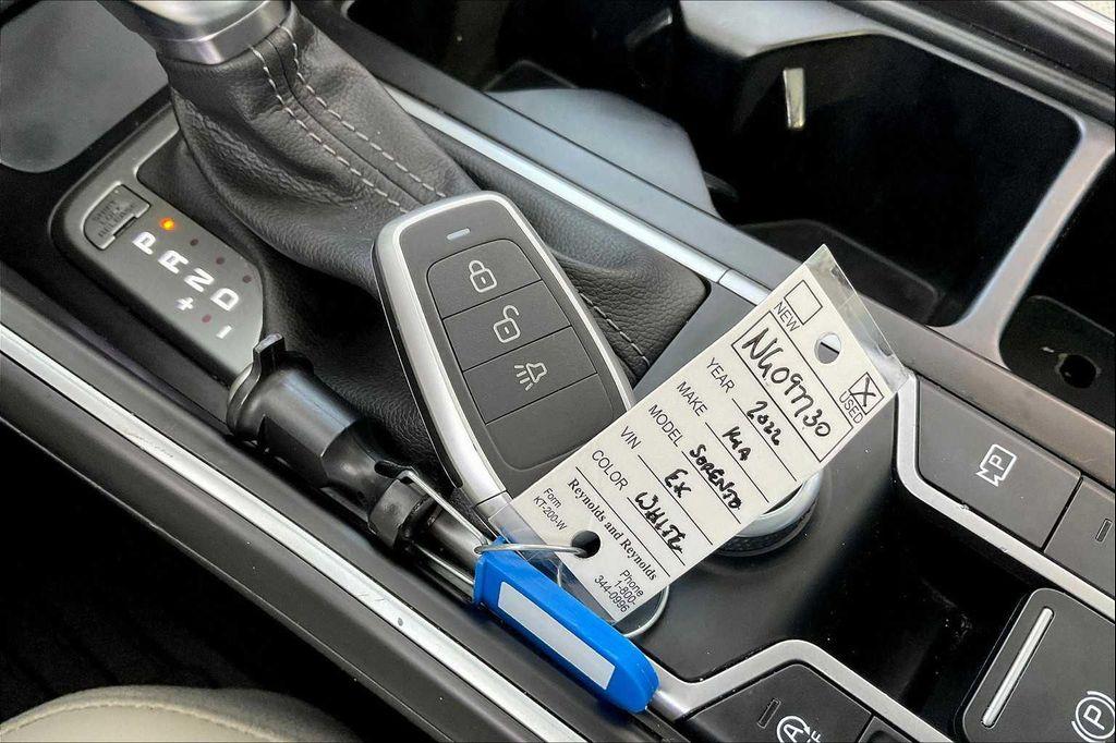 used 2022 Kia Sorento car, priced at $28,495