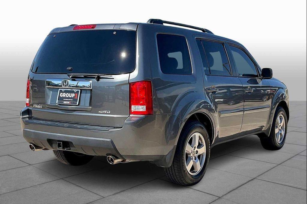 used 2011 Honda Pilot car, priced at $7,999
