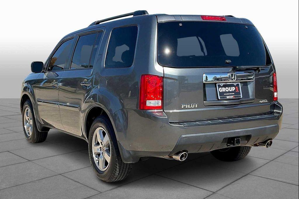 used 2011 Honda Pilot car, priced at $7,999
