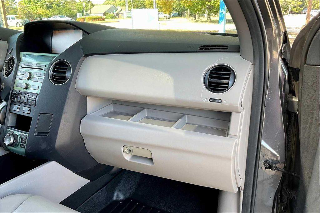 used 2011 Honda Pilot car, priced at $7,999