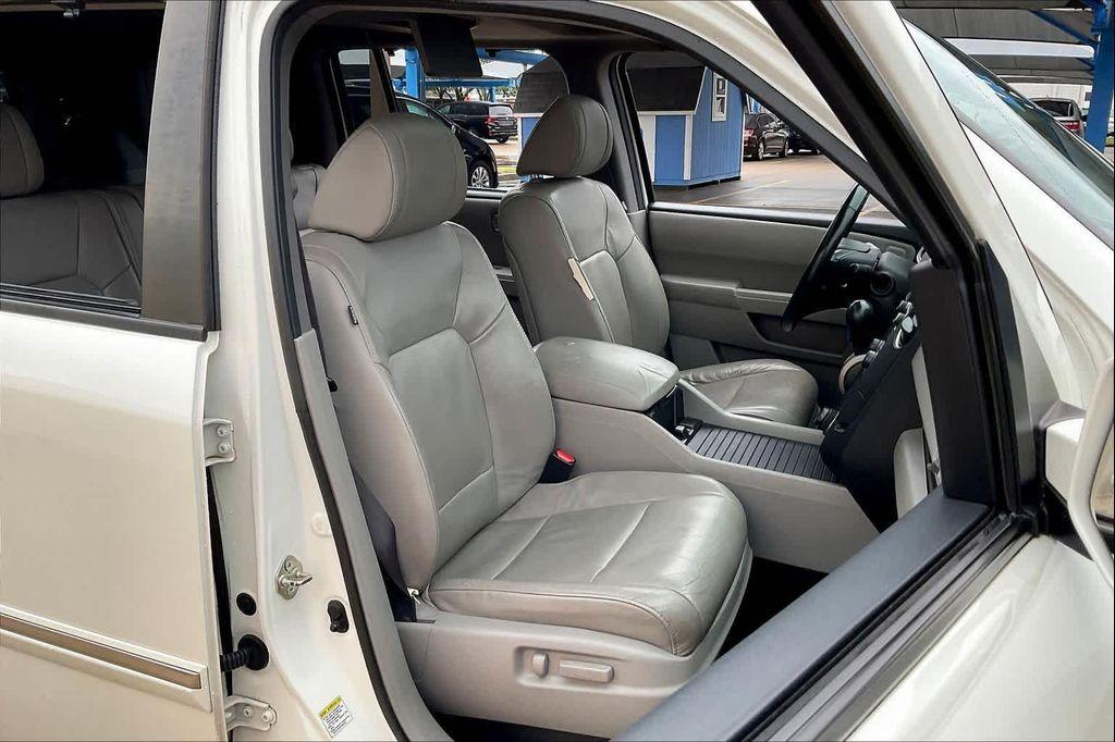 used 2014 Honda Pilot car, priced at $7,999
