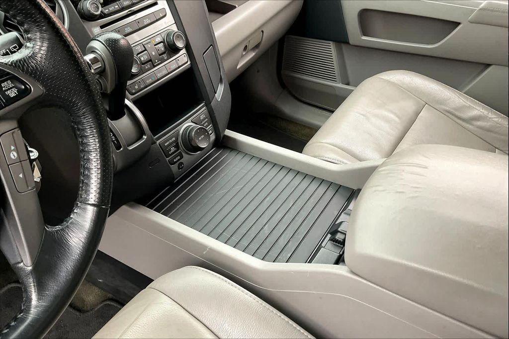 used 2014 Honda Pilot car, priced at $7,999