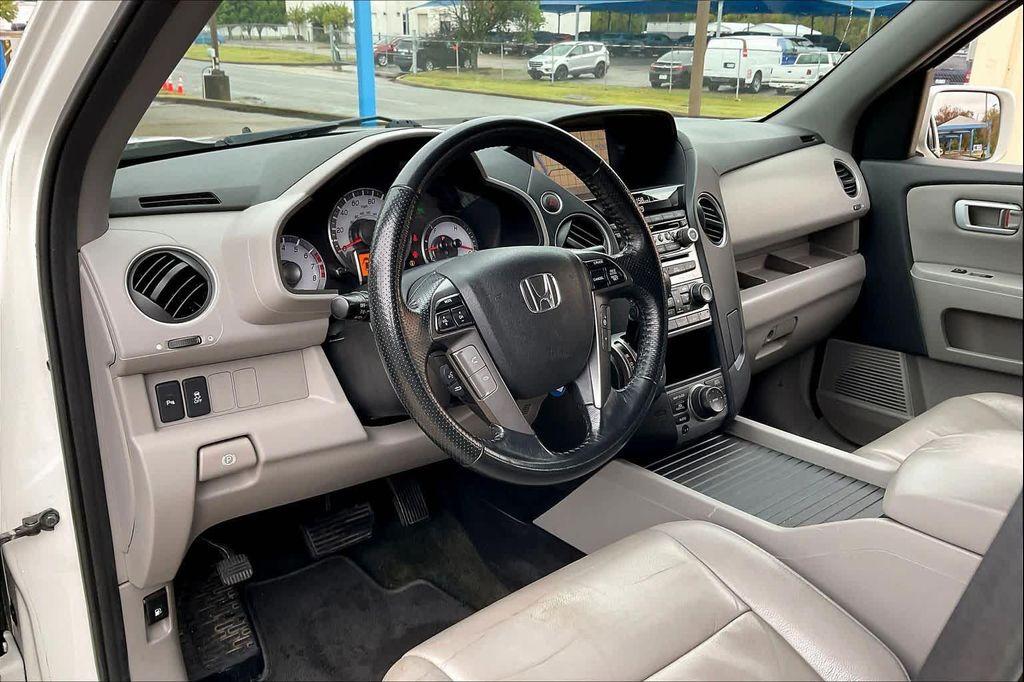 used 2014 Honda Pilot car, priced at $7,999