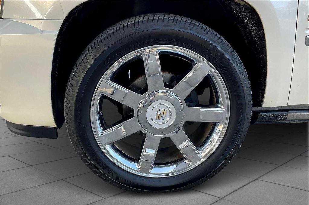 used 2012 Cadillac Escalade car, priced at $11,999