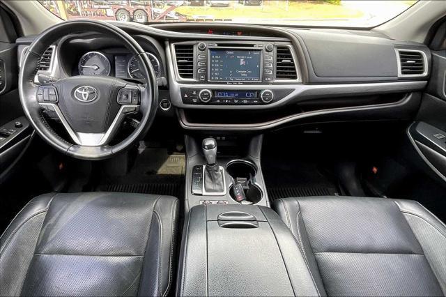 used 2017 Toyota Highlander car, priced at $17,999
