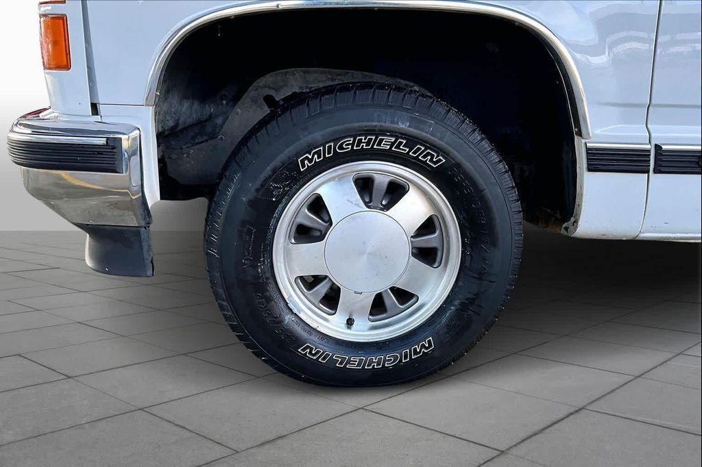 used 1999 GMC Yukon car, priced at $6,999