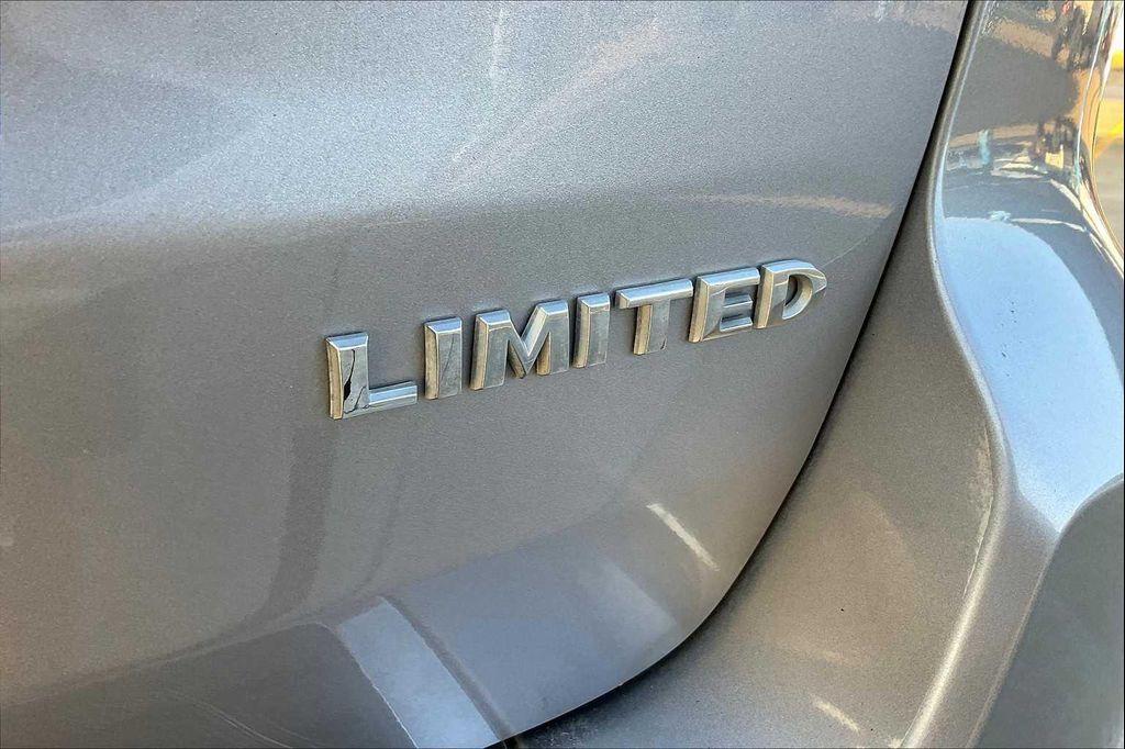 used 2019 Jeep Grand Cherokee car, priced at $19,599