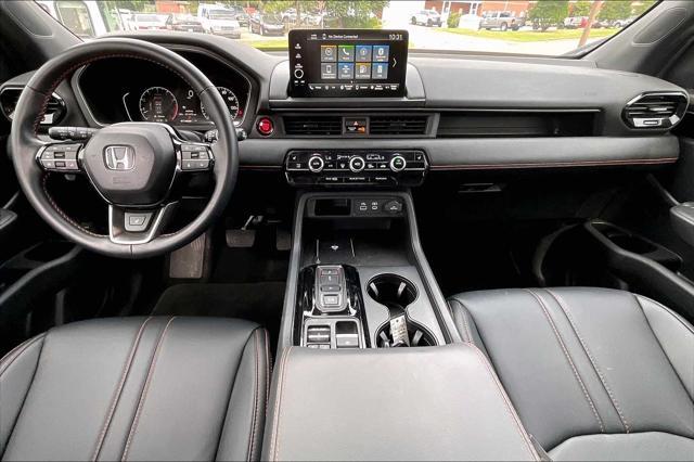 used 2025 Honda Pilot car, priced at $46,699