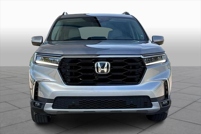 new 2025 Honda Pilot car, priced at $49,885