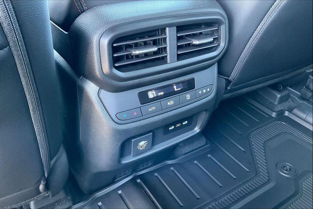 new 2025 Honda Pilot car, priced at $49,850