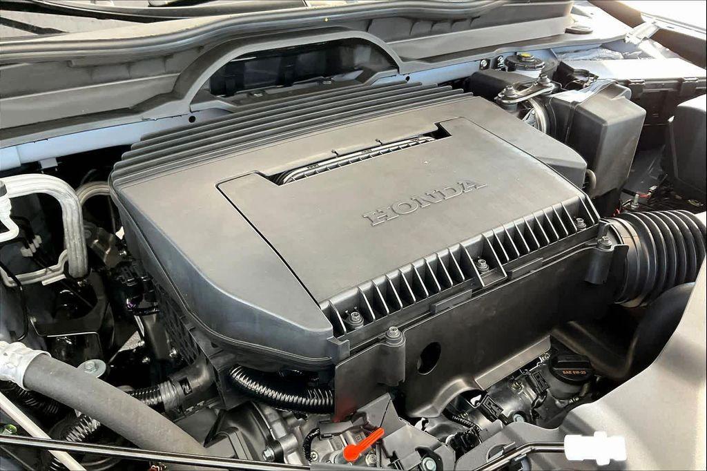 new 2025 Honda Pilot car, priced at $49,850