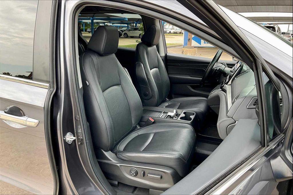 used 2024 Honda Odyssey car, priced at $35,000