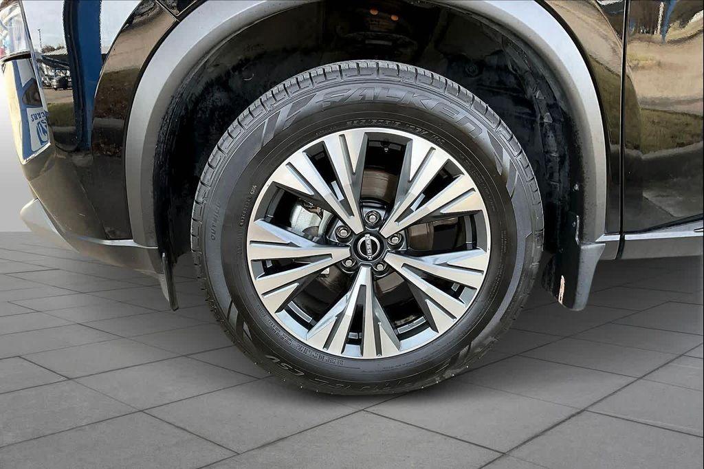 used 2023 Nissan Rogue car, priced at $21,999