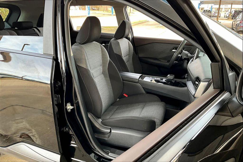 used 2023 Nissan Rogue car, priced at $21,999