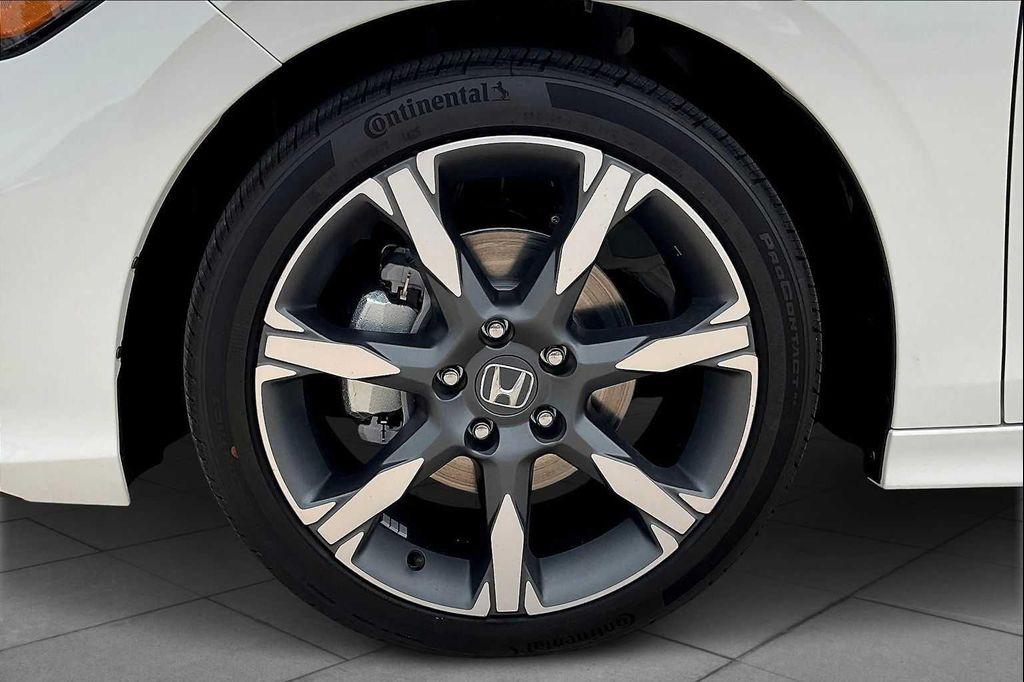 new 2026 Honda Civic Hybrid car, priced at $33,945