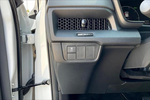 new 2025 Honda CR-V Hybrid car, priced at $38,000