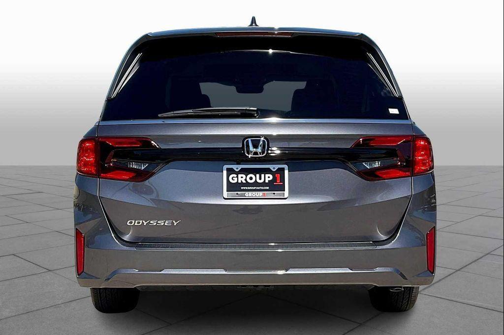 new 2026 Honda Odyssey car, priced at $44,290