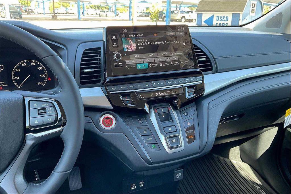 new 2026 Honda Odyssey car, priced at $44,290