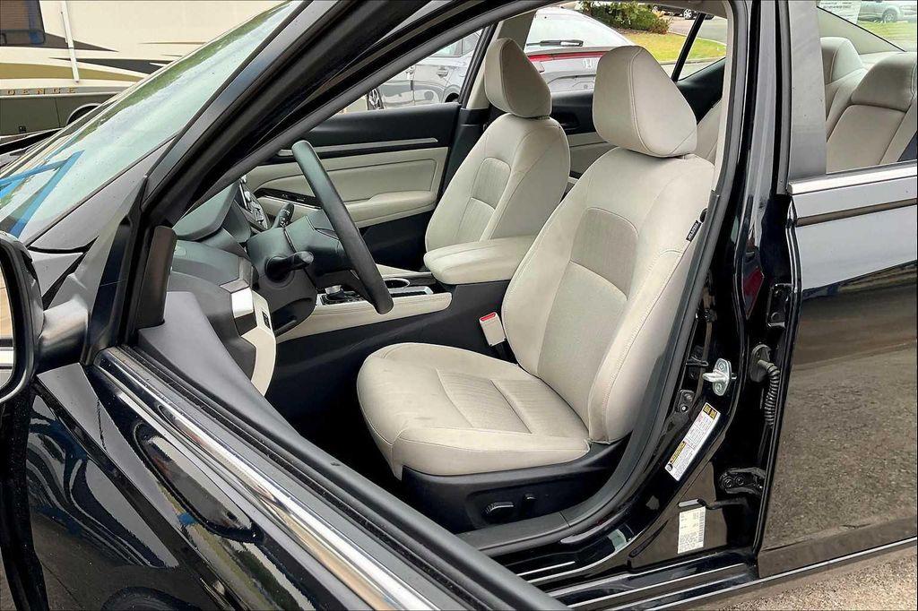 used 2023 Nissan Altima car, priced at $20,999