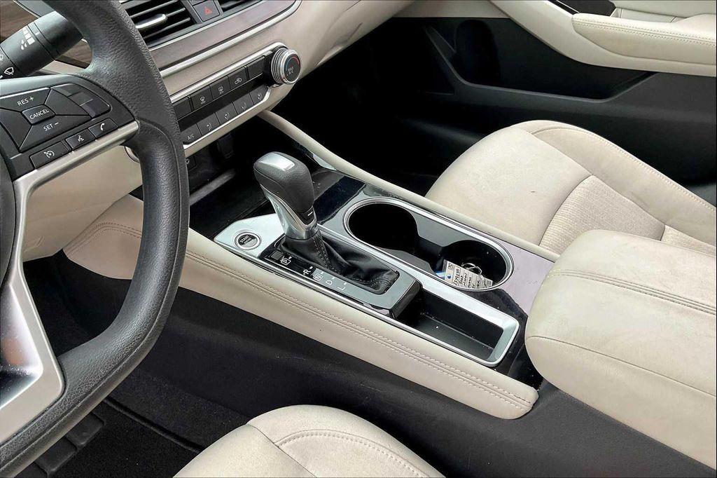 used 2023 Nissan Altima car, priced at $20,999