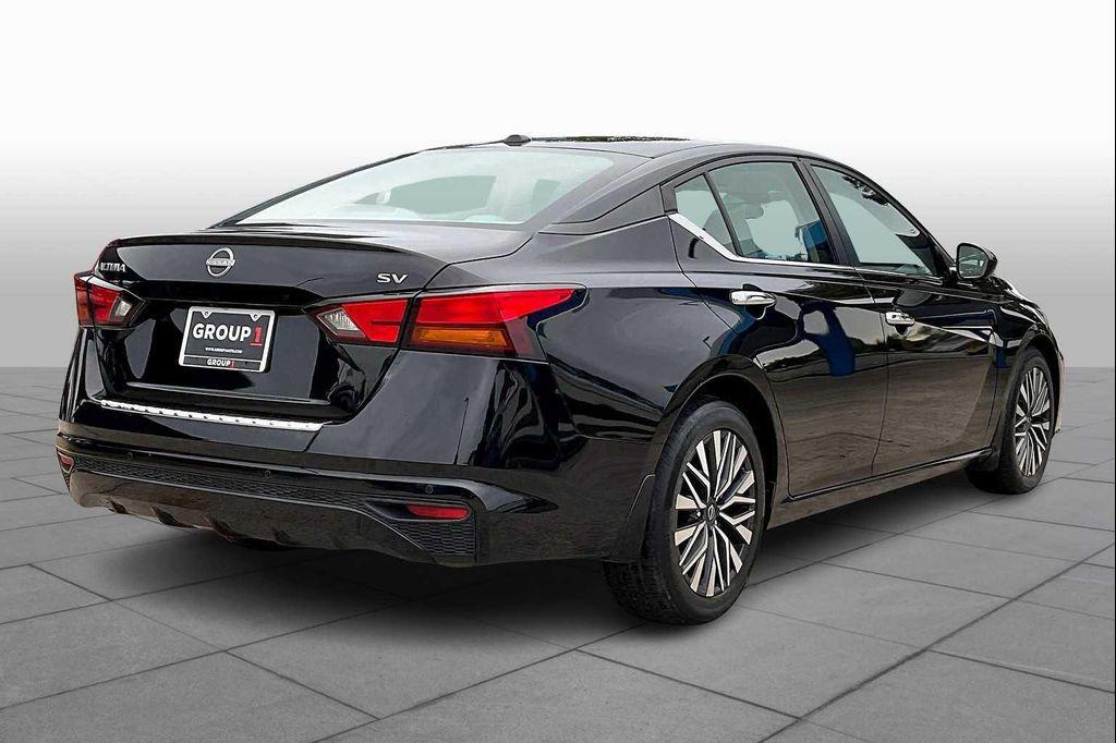 used 2023 Nissan Altima car, priced at $20,999