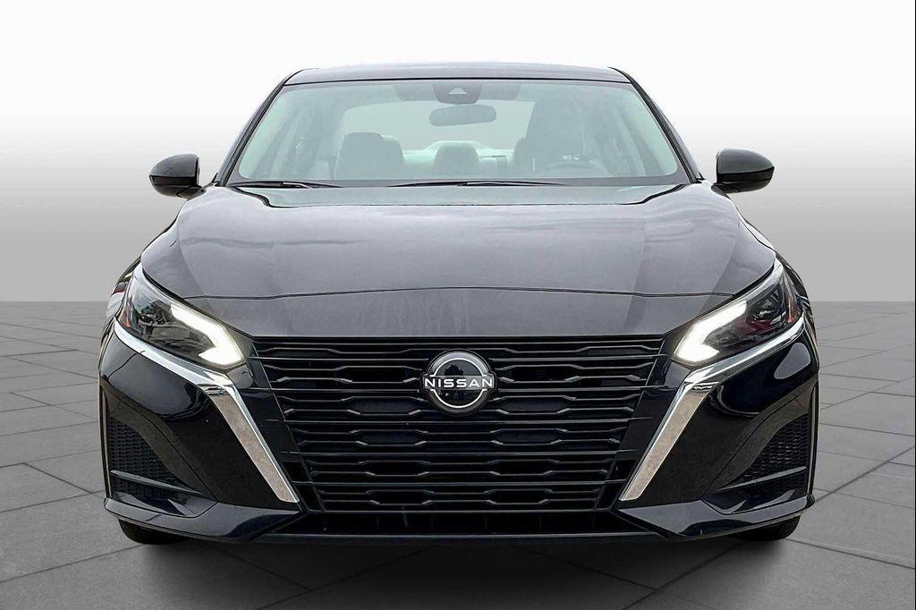 used 2023 Nissan Altima car, priced at $20,999