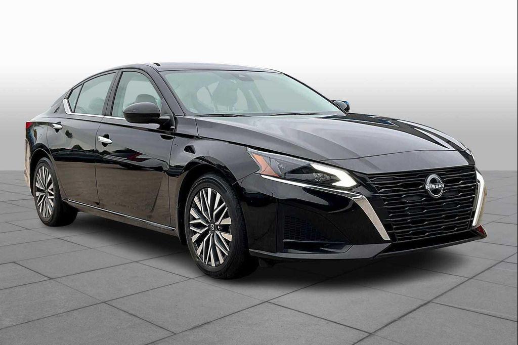 used 2023 Nissan Altima car, priced at $20,999