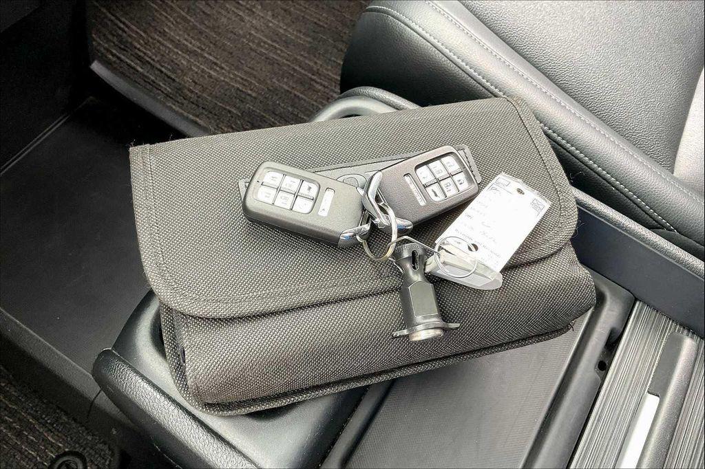 used 2024 Honda Odyssey car, priced at $32,541