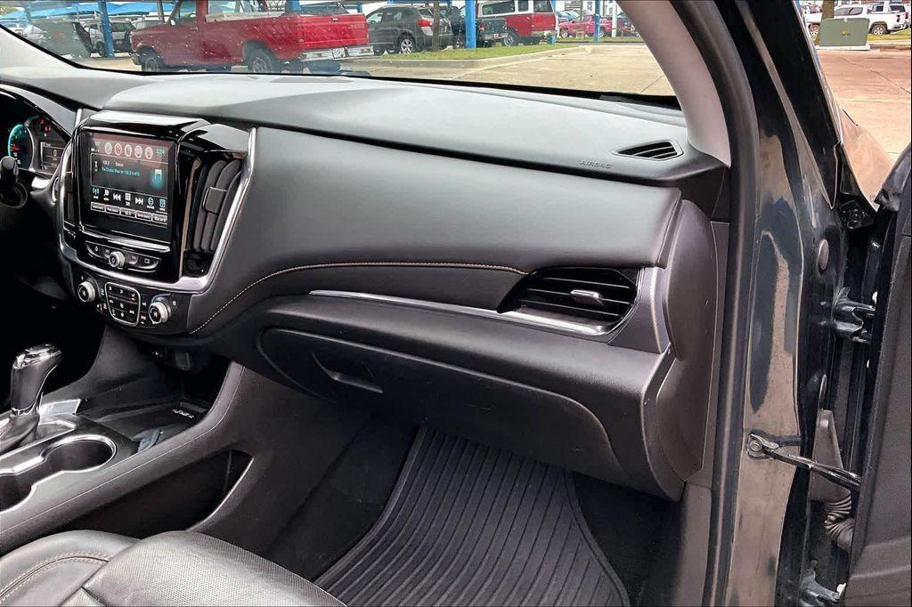 used 2018 Chevrolet Traverse car, priced at $14,599