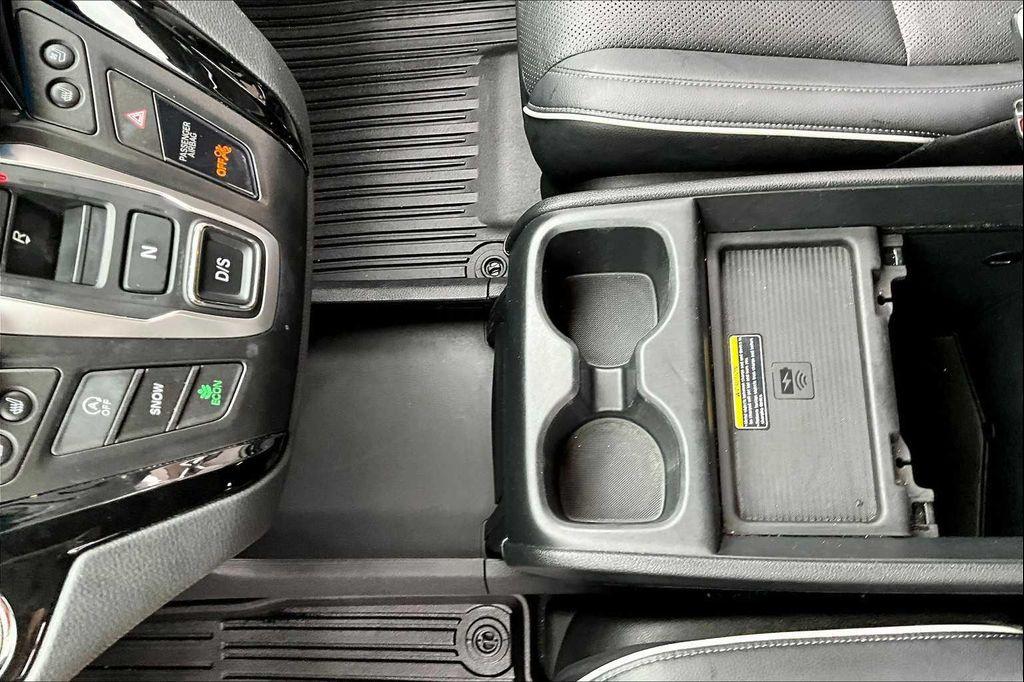 used 2023 Honda Odyssey car, priced at $40,000