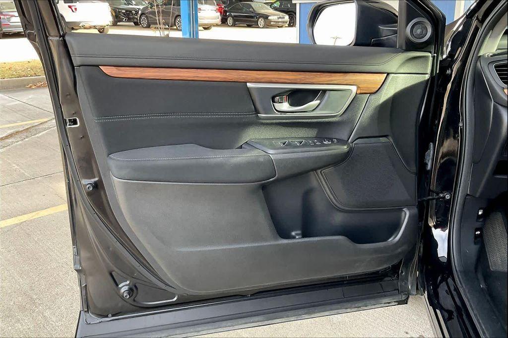 used 2022 Honda CR-V car, priced at $26,699