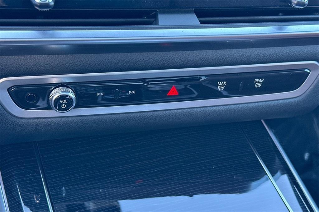 new 2026 BMW X7 car, priced at $122,350